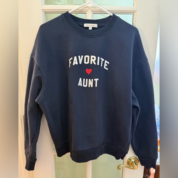 Favorite Aunt Heart Logo Sweatshirt Sz Small EUC - Picture 5 of 10